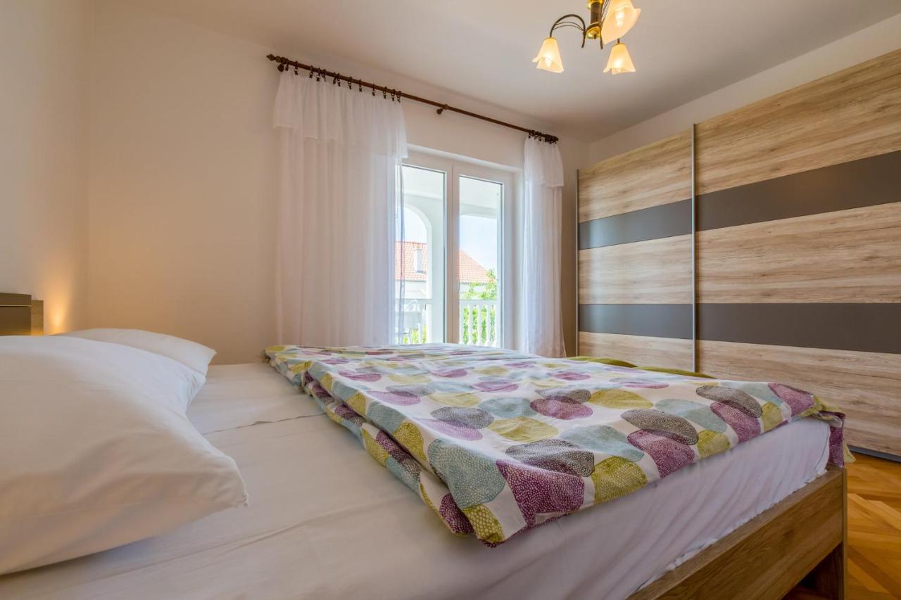 Amila Lägenhet Crikvenica Exteriör bild